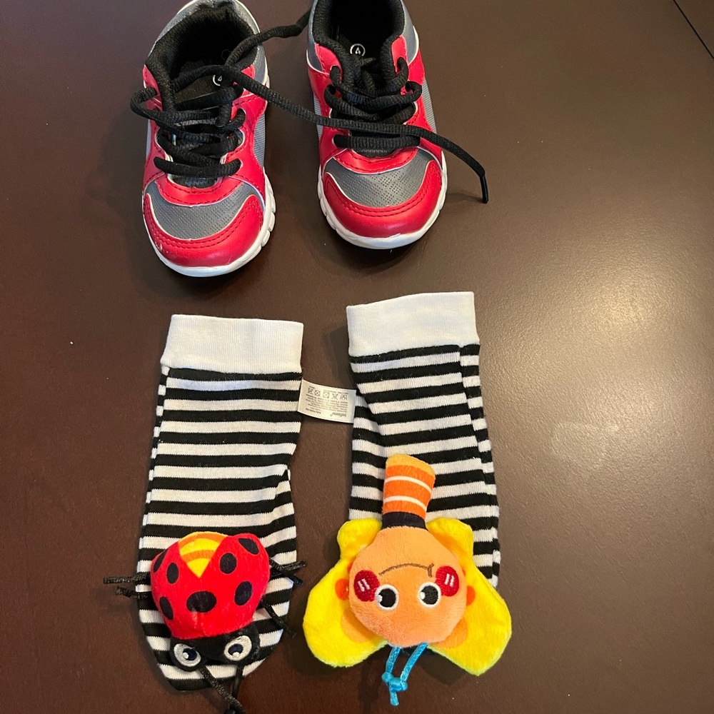 Leather Baby shoes and rattle socks - 9-12m